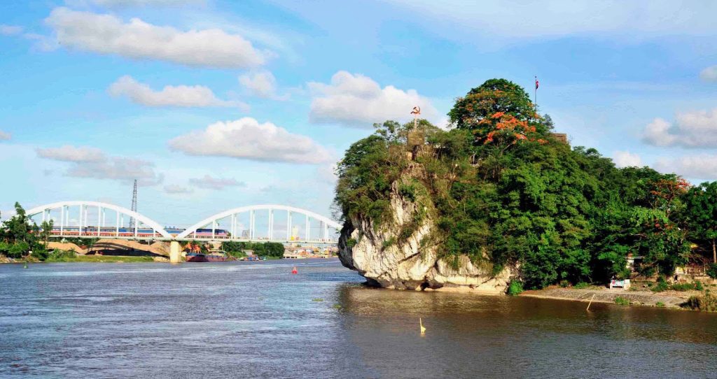Núi Non Nước (Dục Thúy Sơn) – Bản Giao Hưởng Sơn Thủy Giữa Lòng Cố Đô Ninh Bình